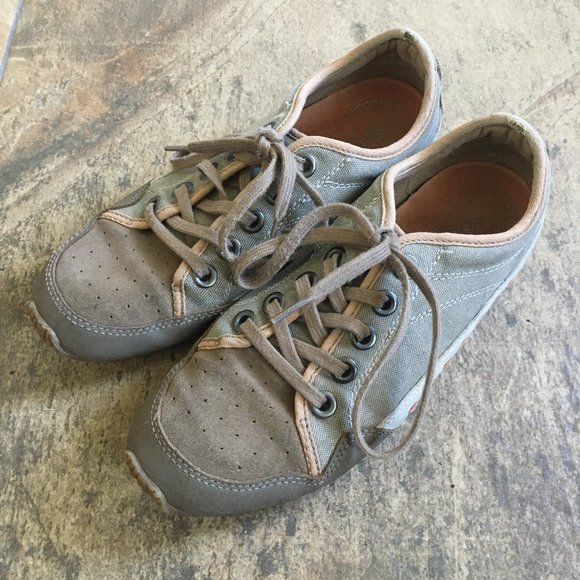 Columbia Greenbelt Leather Low Top Skater Sneakers - Picture 4 of 16